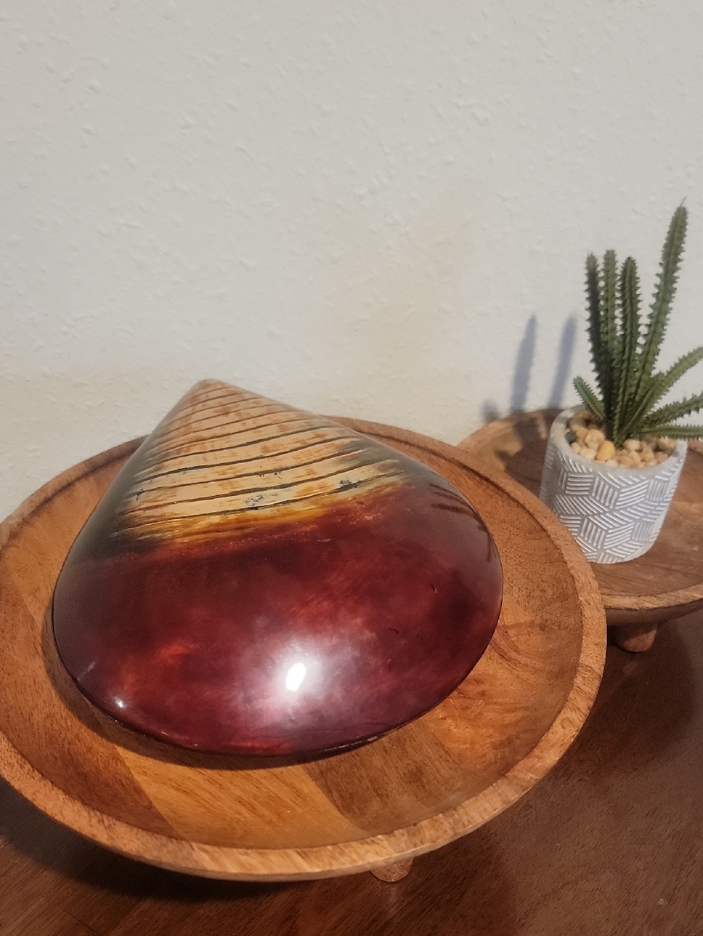 Vintage Japanese Wakasa lacquer clam shell trinket box